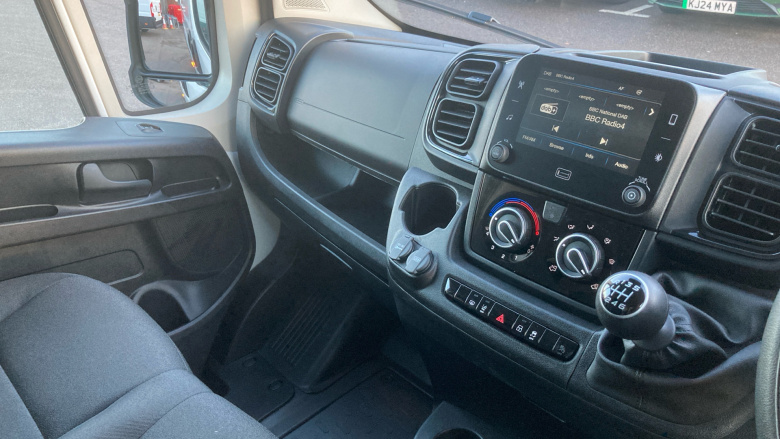 Peugeot Boxer 3500 Heavy L4 Diesel 2.2 BlueHDi 140 H2 Van Professional